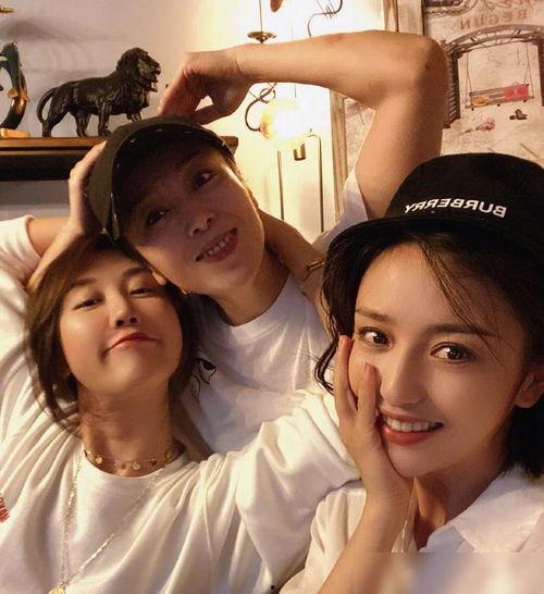 狗仔爆料八个恋情视频,八段明星恋情视频大曝光  第1张