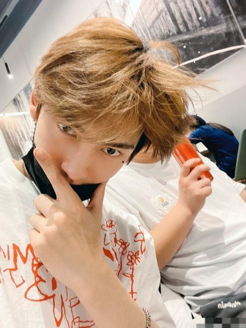 香港男星最新爆料视频,独家爆料视频引发热议  第1张